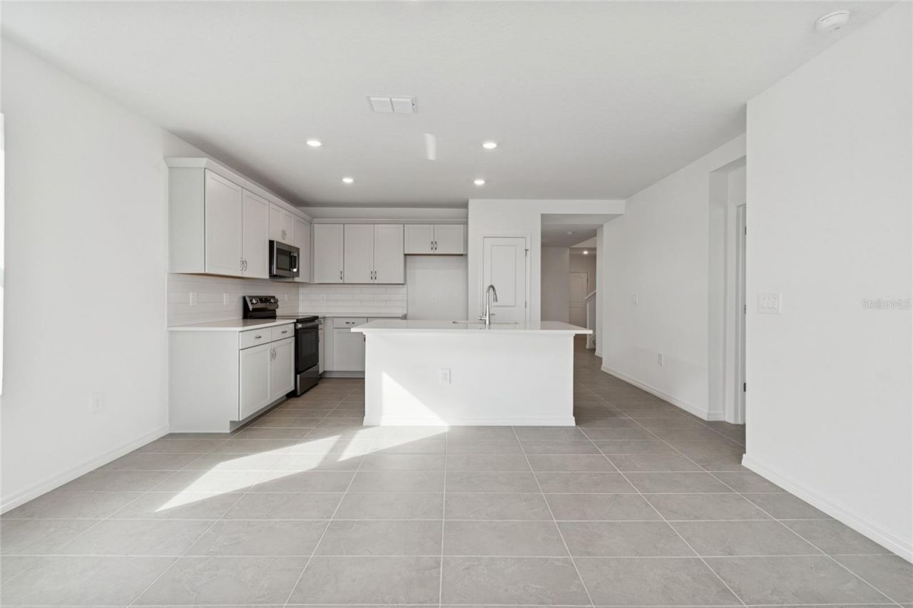 9102 Optimist Way, Palmetto, FL 34221 Photo