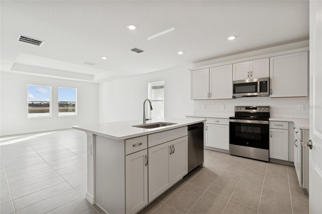 9102 Optimist Way, Palmetto, FL 34221 Photo