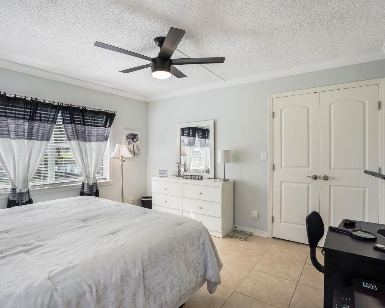 9281 Sunrise Lakes Boulevard, Unit 101, Sunrise, FL 33322 Photo