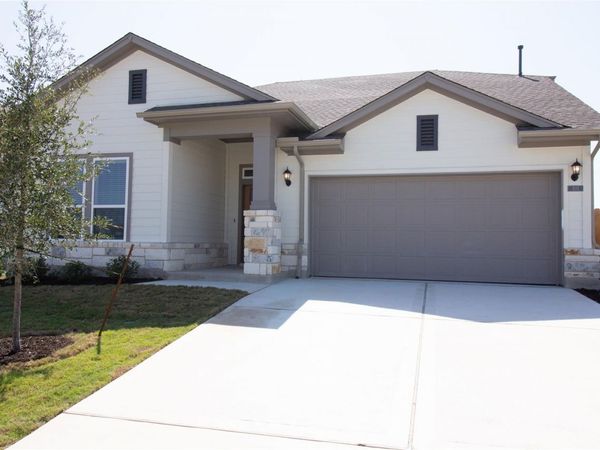 105 Stone fork LN, Hutto, TX 78634