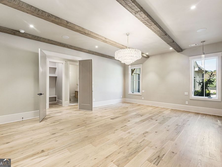 Property Image 101