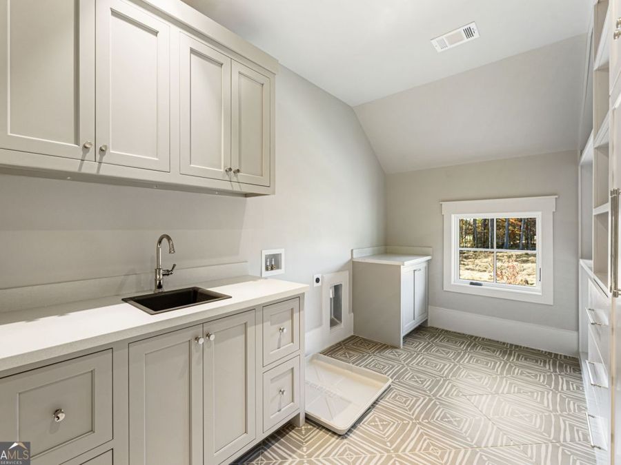 Property Image 129
