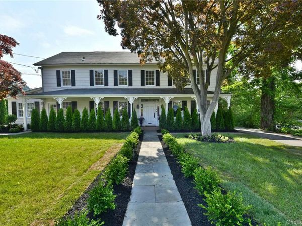 1415 Old Northern Boulevard, Unit 1S, Roslyn, NY 11576