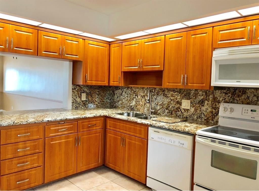 3111 NE 51st Street, Unit 201c, Fort Lauderdale, FL 33308 Photo