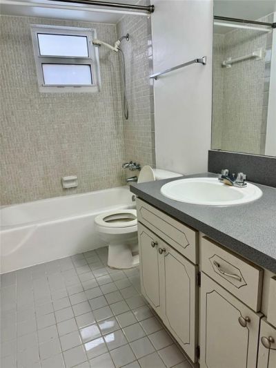 3111 NE 51st Street, Unit 201c, Fort Lauderdale, FL 33308 Photo