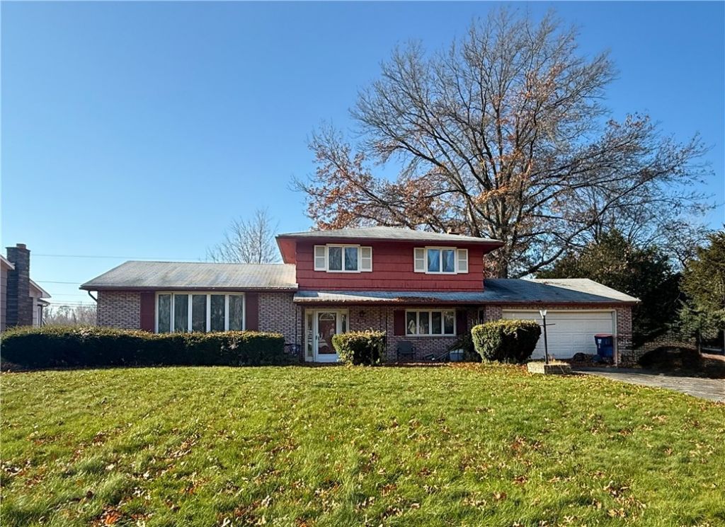 223 Mascot Drive, Rochester, NY 14626 Main Photo