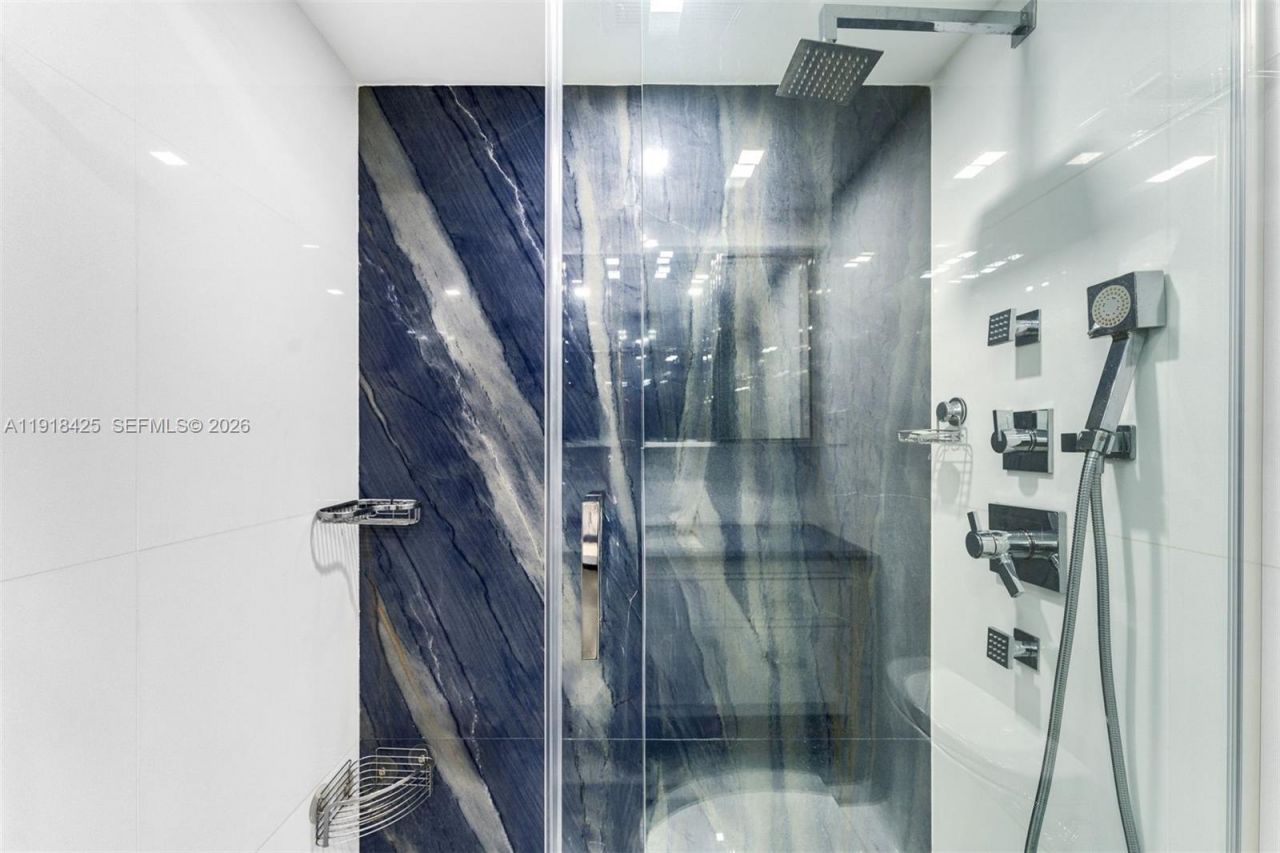 5225 Collins Ave, Unit 603, Miami Beach, FL 33140 Photo