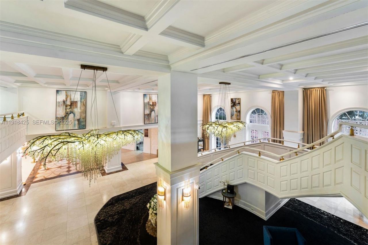 5225 Collins Ave, Unit 603, Miami Beach, FL 33140 Photo