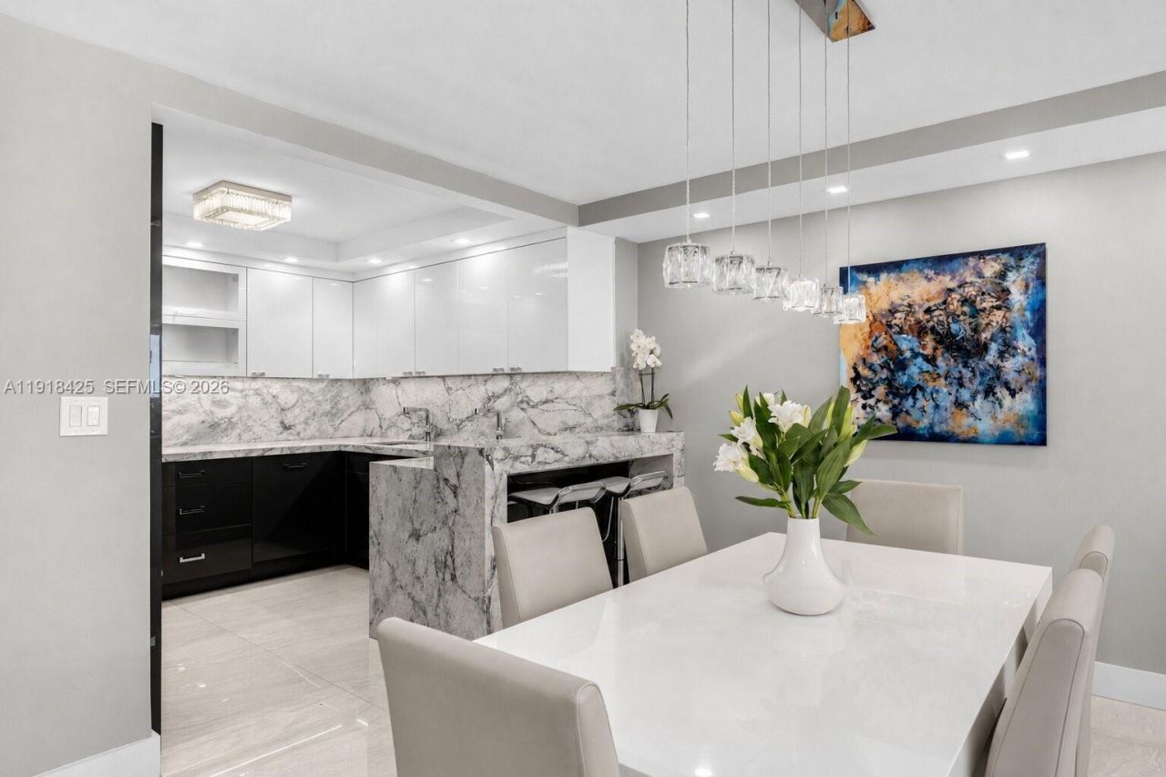 5225 Collins Ave, Unit 603, Miami Beach, FL 33140 Photo