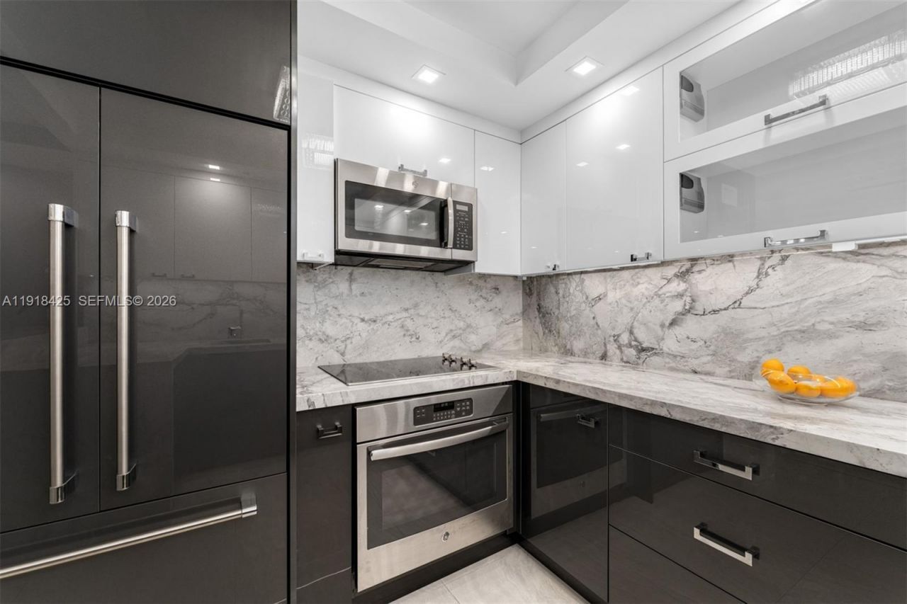 5225 Collins Ave, Unit 603, Miami Beach, FL 33140 Photo