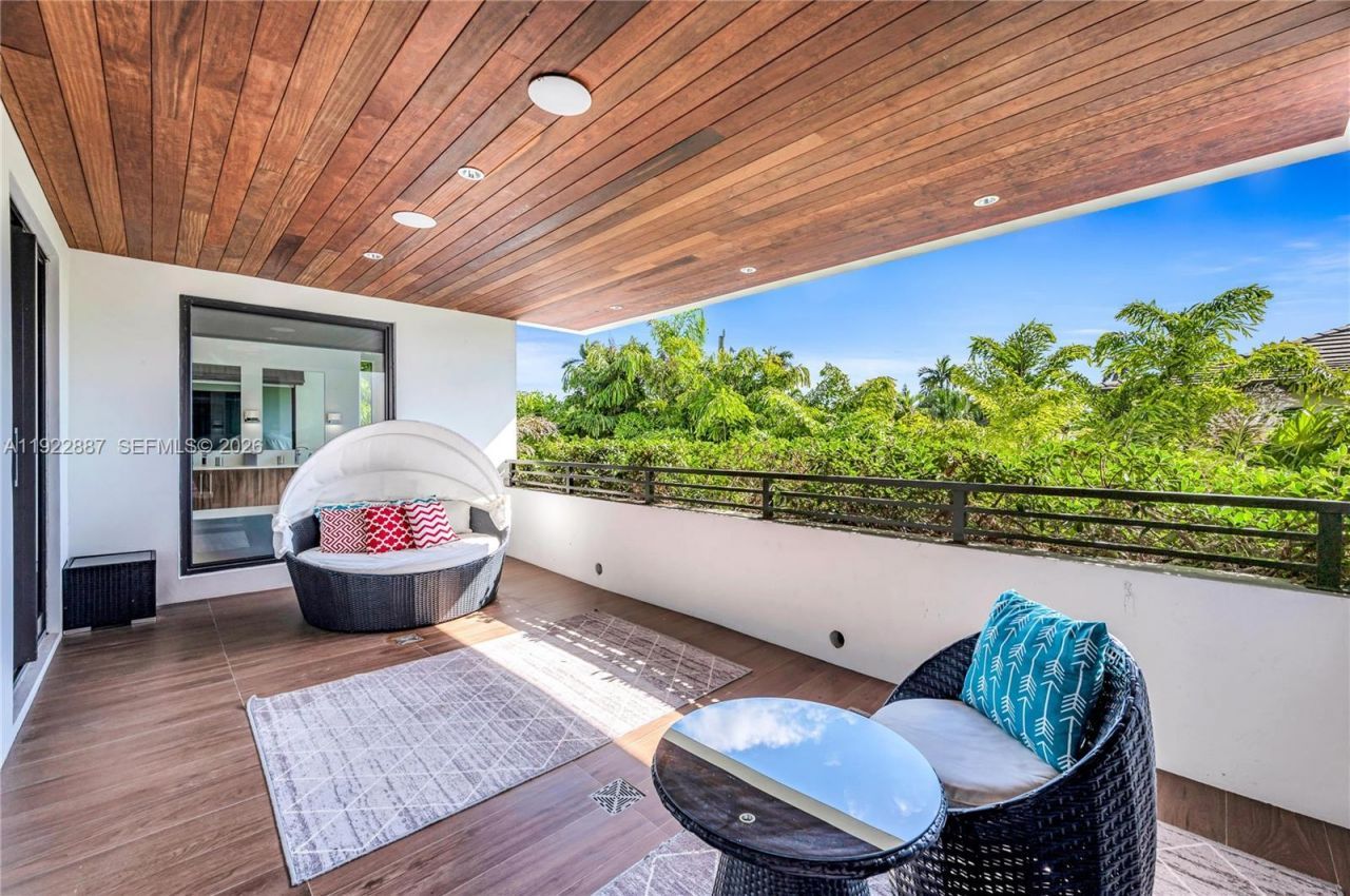 7501 Coquina Dr, North Bay Village, FL 33141 Photo