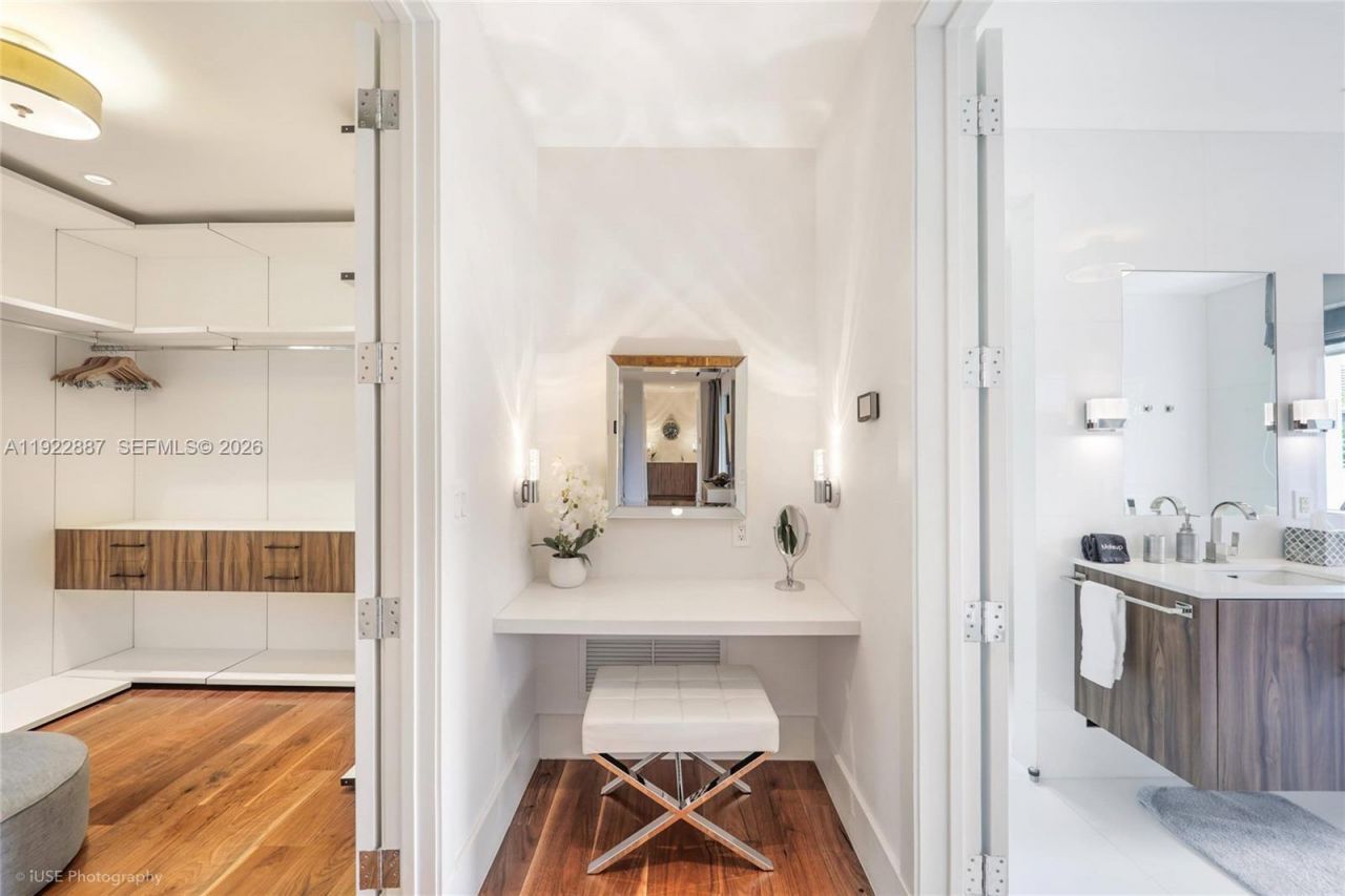 7501 Coquina Dr, North Bay Village, FL 33141 Photo