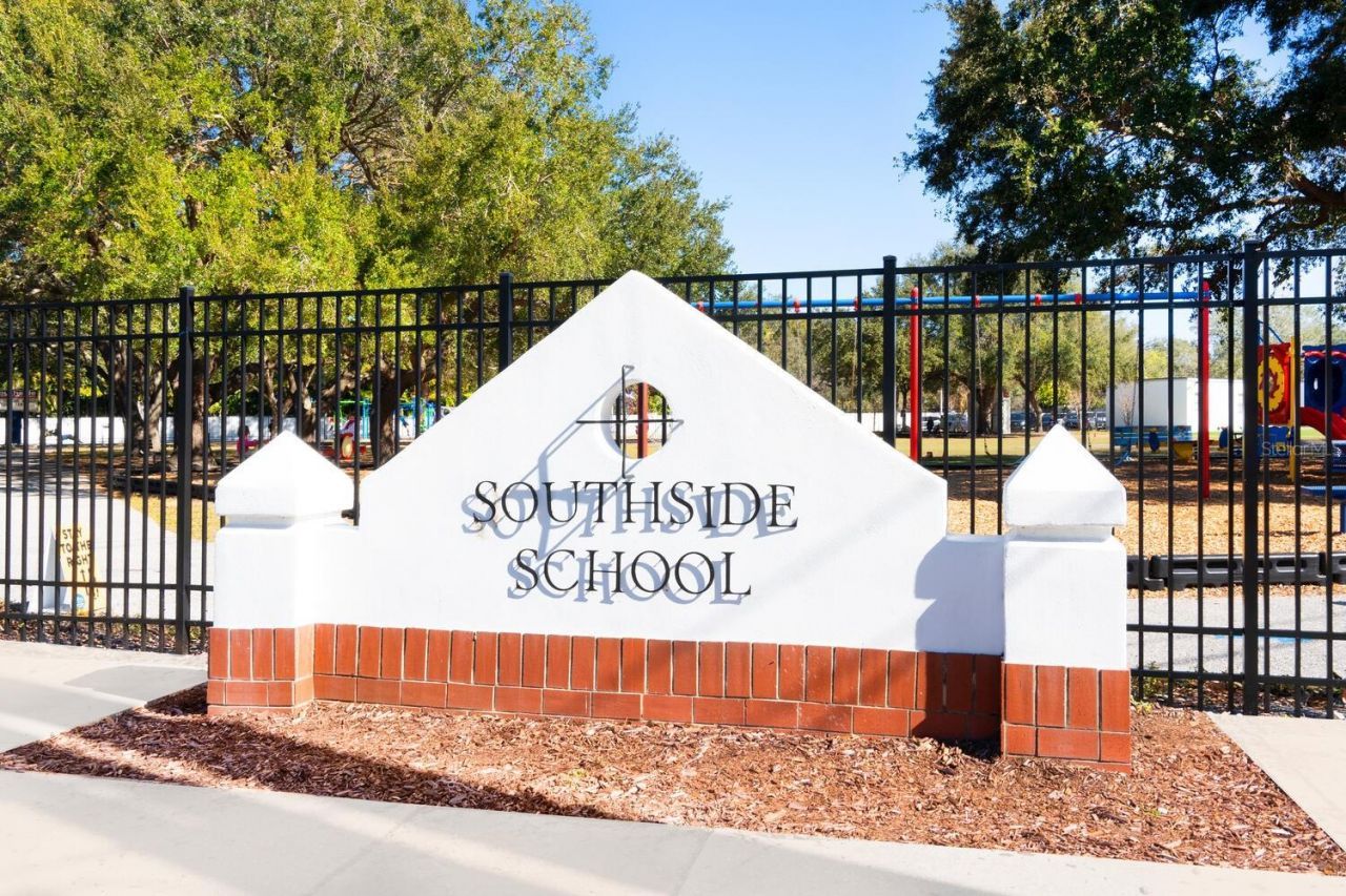 1542 Gulfview Drive, Sarasota, FL 34236 Photo