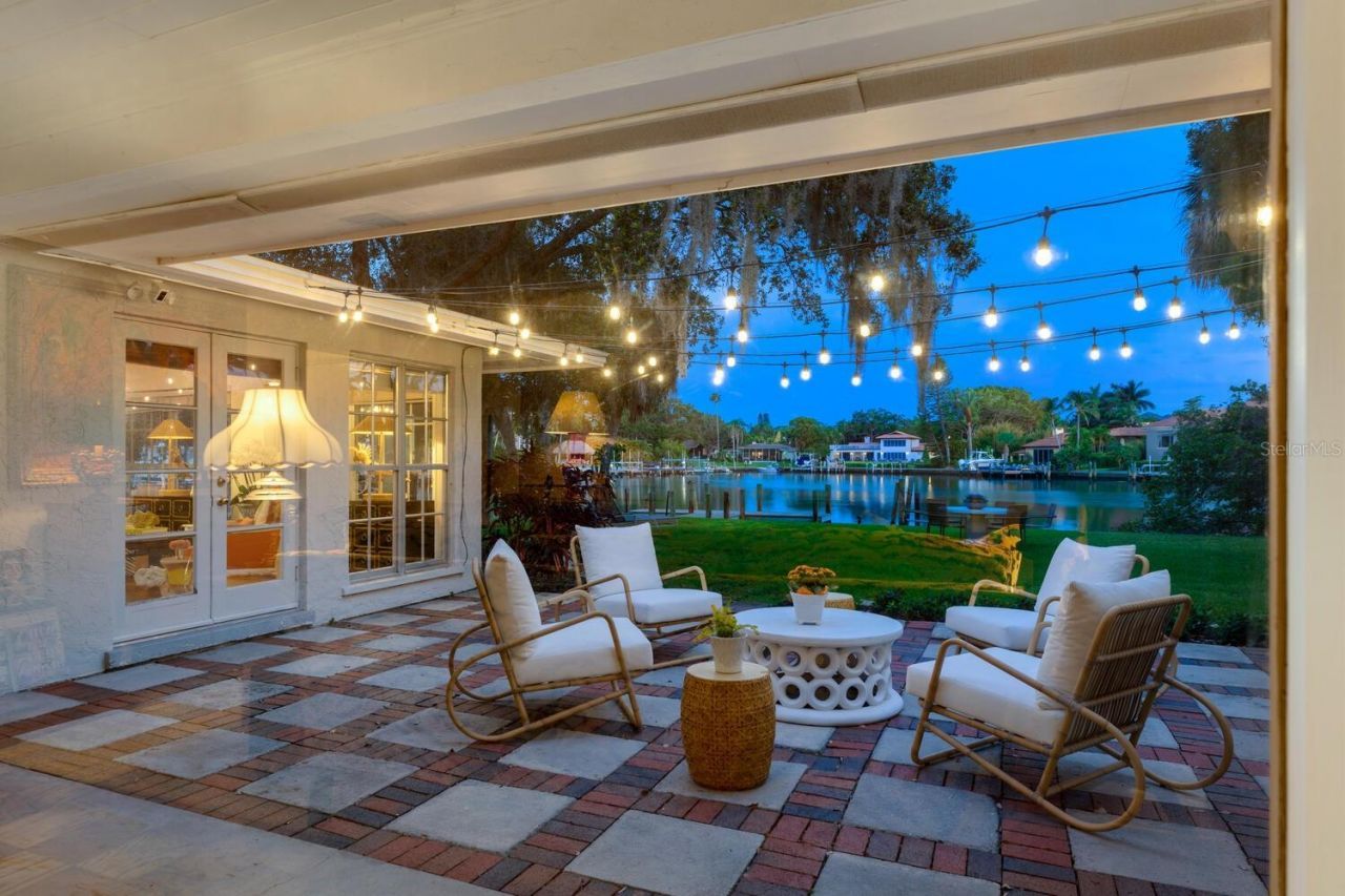 1542 Gulfview Drive, Sarasota, FL 34236 Photo