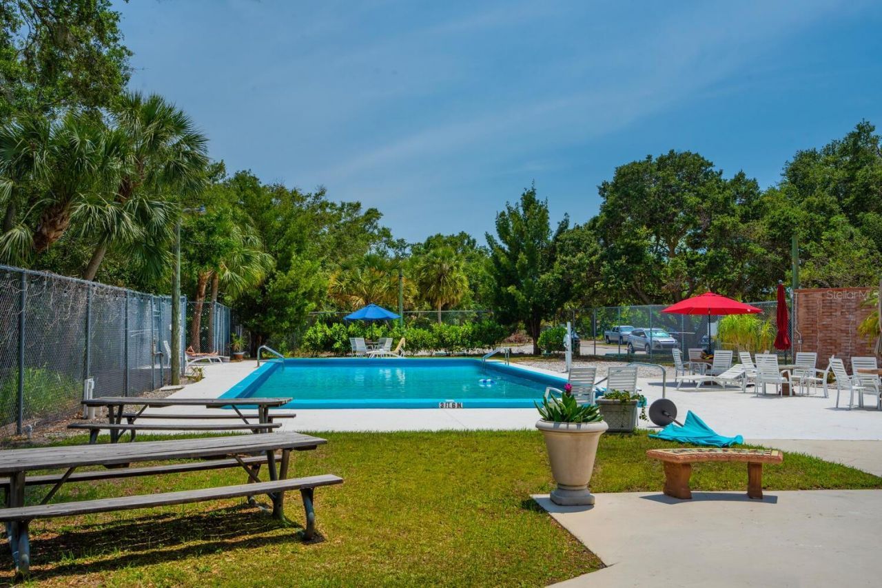 1542 Gulfview Drive, Sarasota, FL 34236 Photo