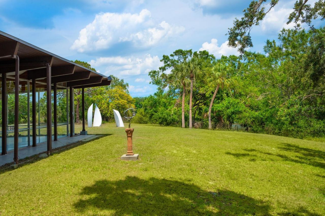 1542 Gulfview Drive, Sarasota, FL 34236 Photo