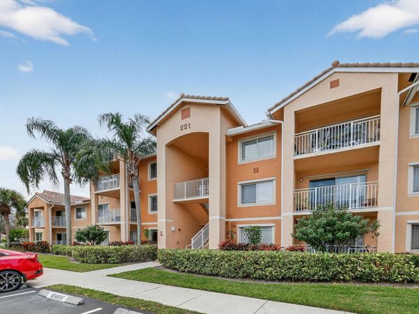 221 SW Palm Drive, Unit 104, Port St. Lucie, FL 34986
