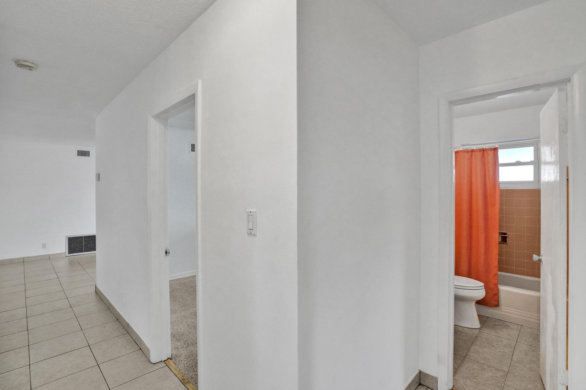 731 SW 71st Terrace, Pembroke Pines, FL 33023 Photo