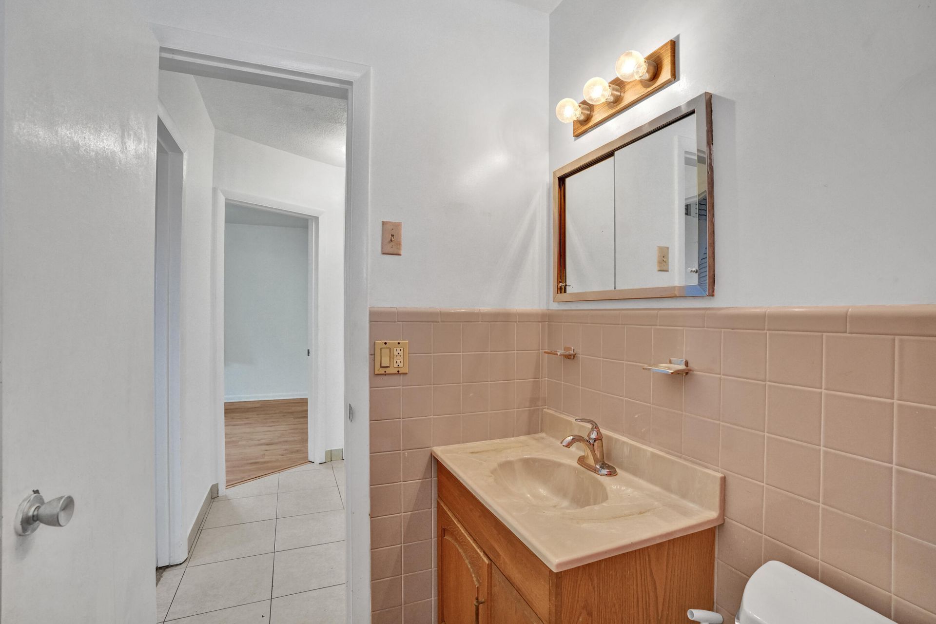 731 SW 71st Terrace, Pembroke Pines, FL 33023 Photo