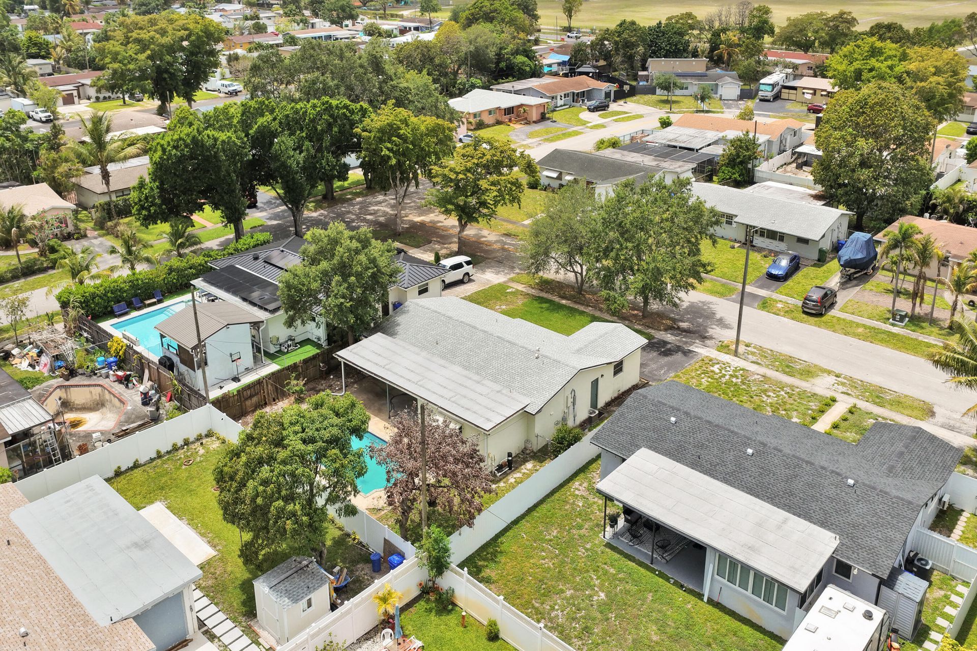 731 SW 71st Terrace, Pembroke Pines, FL 33023 Photo