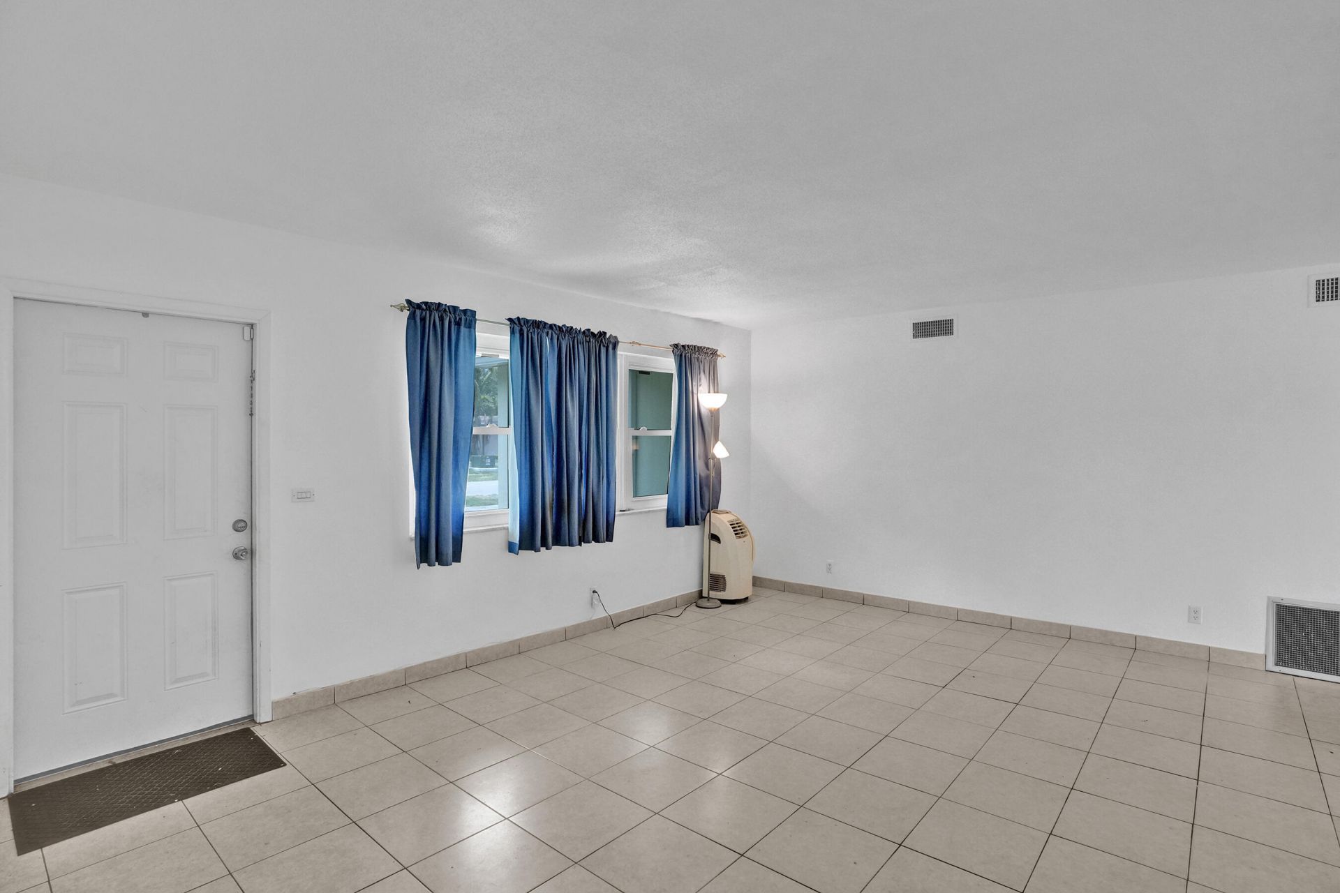 731 SW 71st Terrace, Pembroke Pines, FL 33023 Photo
