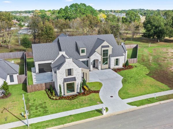 619 Gunter Grass Court, Lafayette, LA 70508