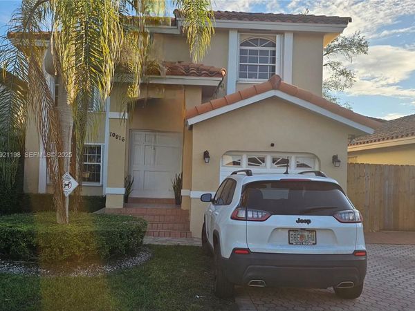 10816 SW 75th St, Miami, FL 33173