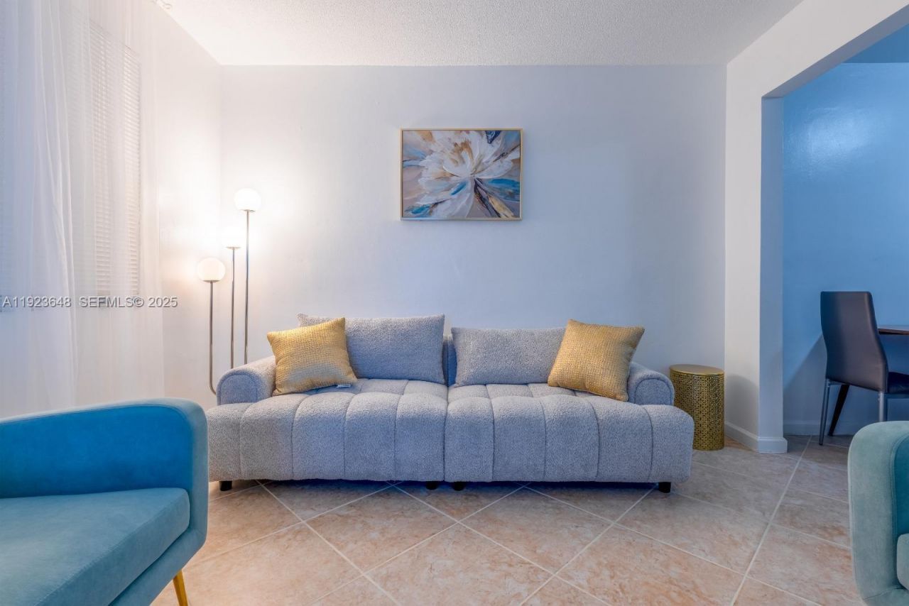 828 SW 2nd St, Unit 2, Miami, FL 33130 Photo