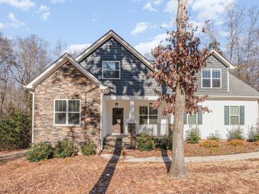 100 Lexington Avenue, Zebulon, NC 27597