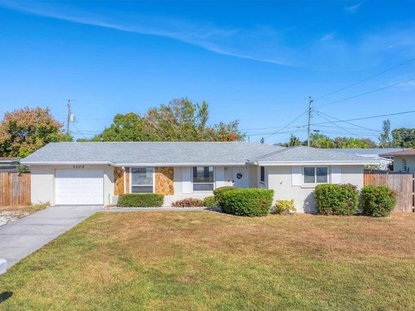 1102 FRUITLAND AVENUE, BRADENTON, FL 34207