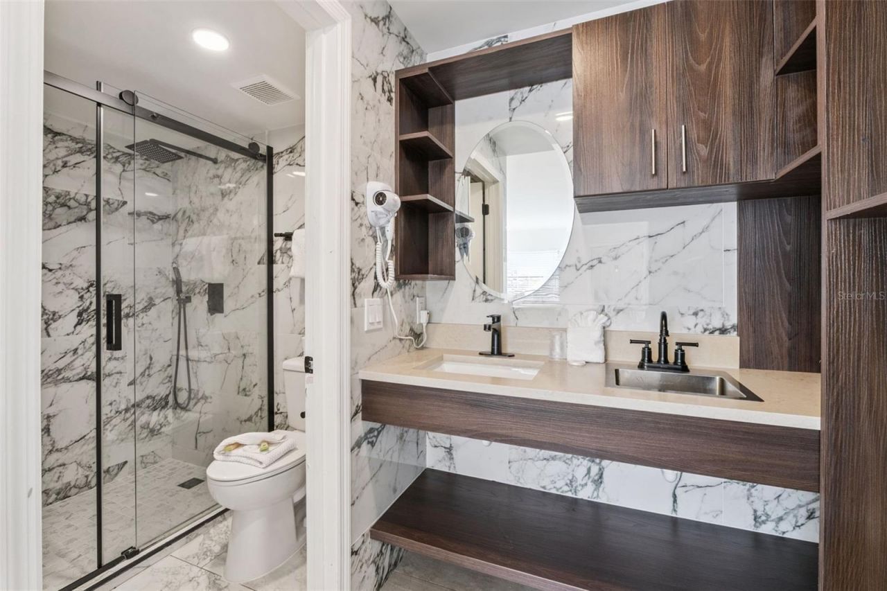 4643 W Irlo Bronson Memorial Highway, Kissimmee, FL 34746 Photo