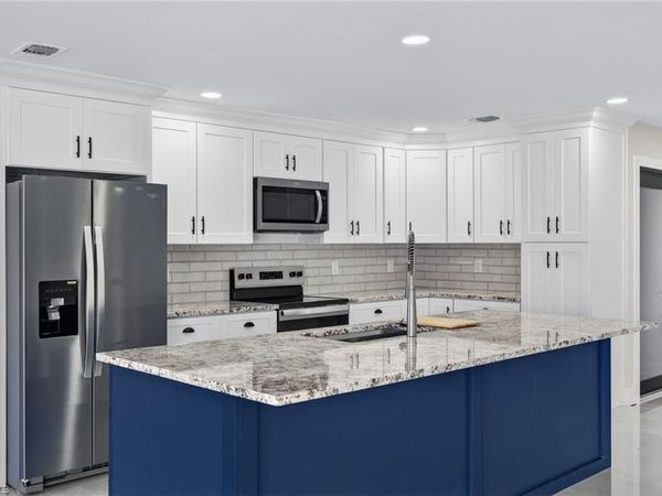 3113 SE 19th AVE, CAPE CORAL, FL 33904