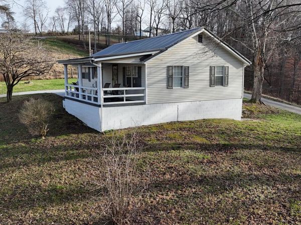 105 Echo Valley Rd, Rocky Top, TN 37769