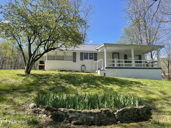 105 Echo Valley Rd, Rocky Top, TN 37769