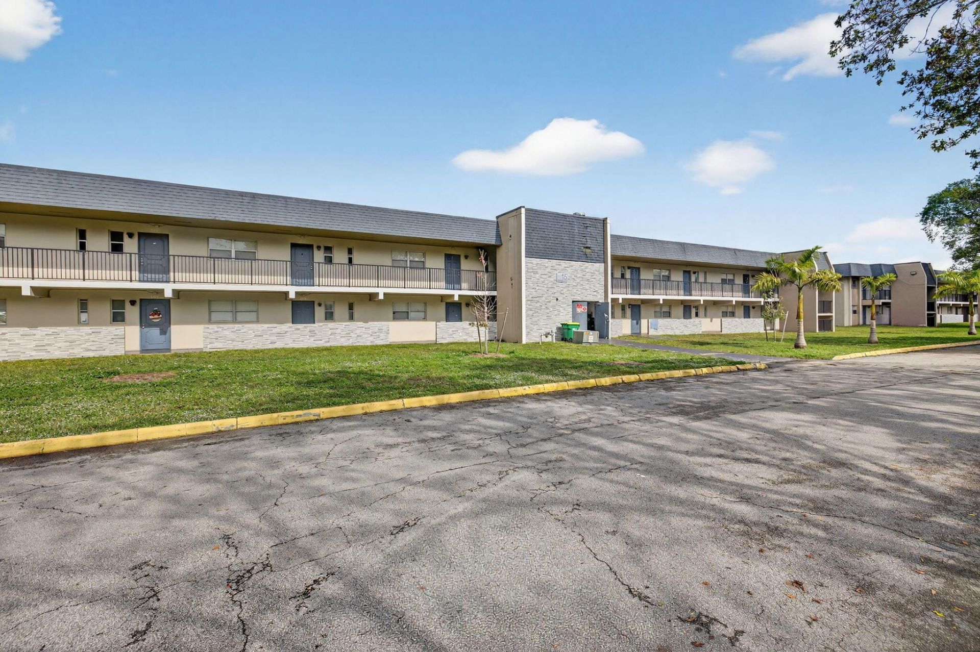 7925 Colony Circle S, Unit 203, Tamarac, FL 33321 Photo