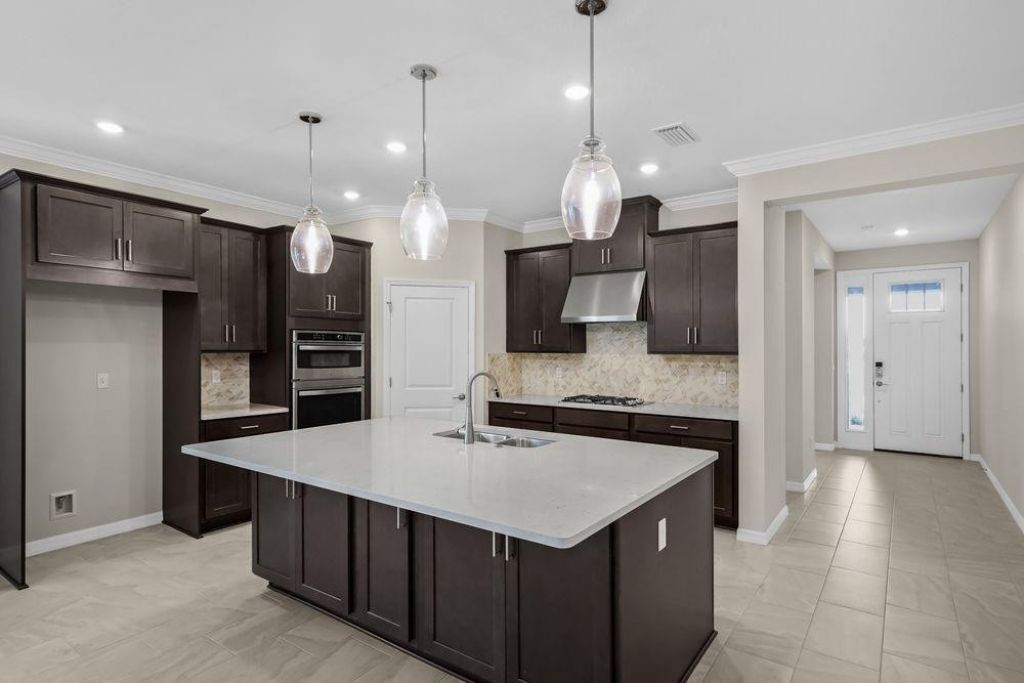 621 SE Ranch Oak Circle, Port Saint Lucie, FL 34987 Photo