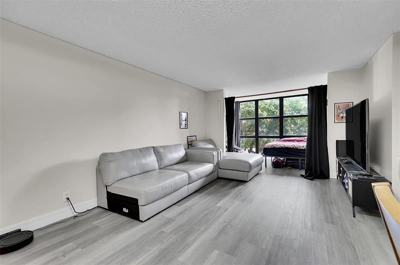 1000 Parkview Drive, Unit 306, Hallandale Beach, FL 33009 Photo