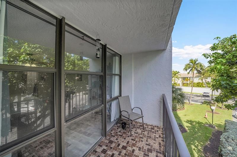1000 Parkview Drive, Unit 306, Hallandale Beach, FL 33009 Photo