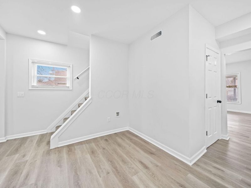 2841 E 10th Avenue, Columbus, OH 43219 Photo 15