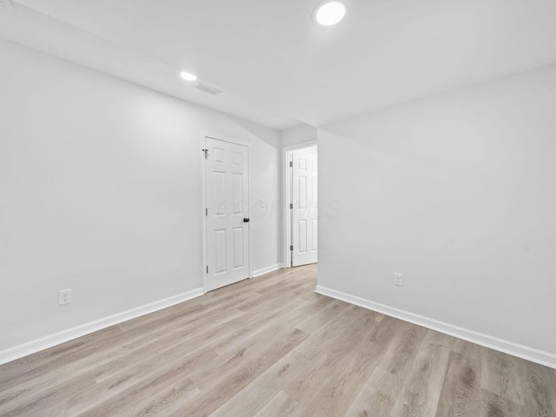 2841 E 10th Avenue, Columbus, OH 43219 Photo 25