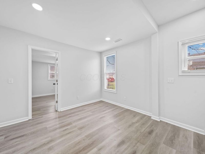 2841 E 10th Avenue, Columbus, OH 43219 Photo 29