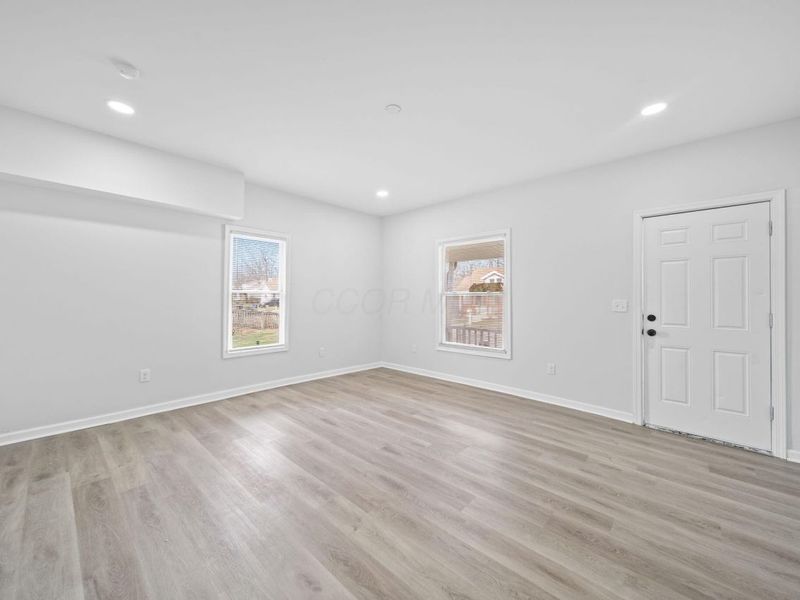 2841 E 10th Avenue, Columbus, OH 43219 Photo 30