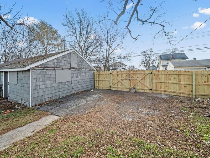 2841 E 10th Avenue, Columbus, OH 43219 Photo 33