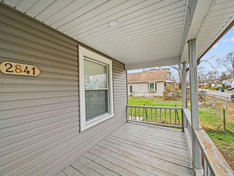 2841 E 10th Avenue, Columbus, OH 43219 Photo 9