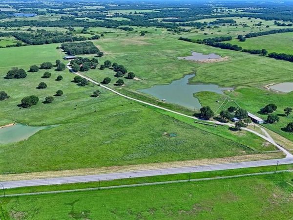 8752 Fm 1749, Sunset, TX 76270