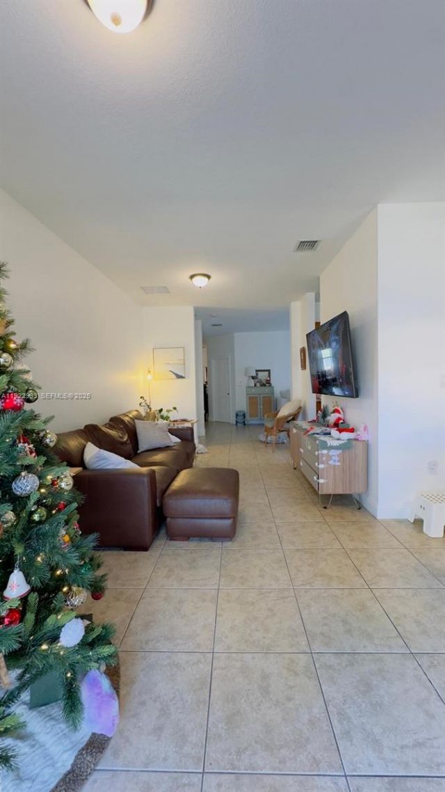 10131 NW 10th St, Miami, FL 33172 Photo