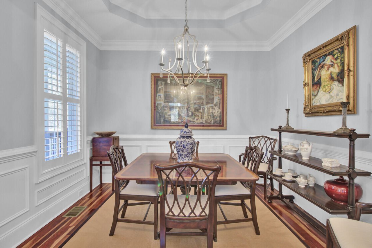 368 Evian Way Photo 11