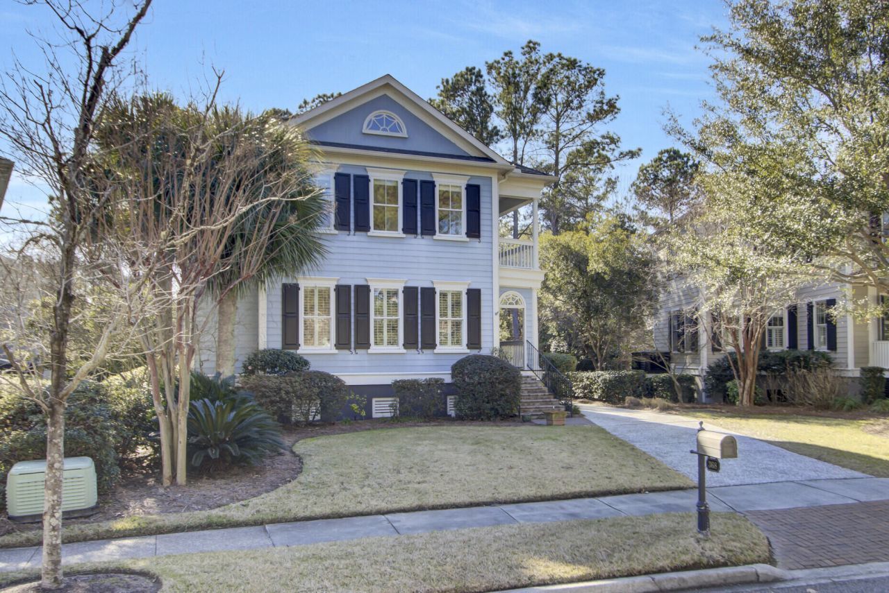 368 Evian Way Photo 2