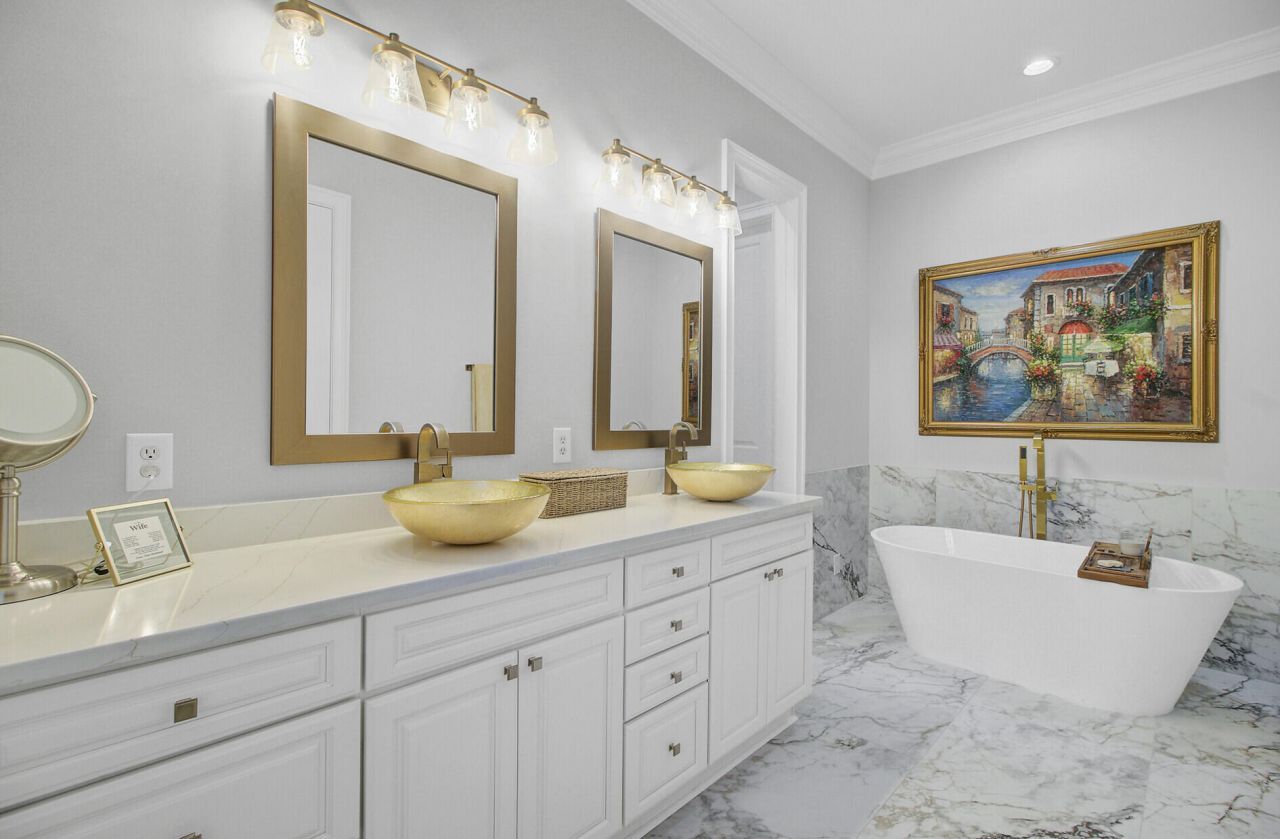 368 Evian Way Photo 28