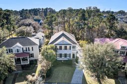 368 Evian Way photo 4